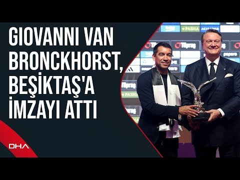 Beşiktaş Kulübü, yeni teknik direktörleri Giovanni van Bronckhorst için imza töreni düzenledi